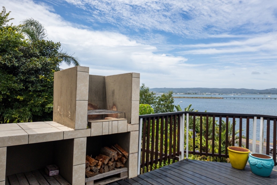 5 Bedroom Property for Sale in Paradise Western Cape